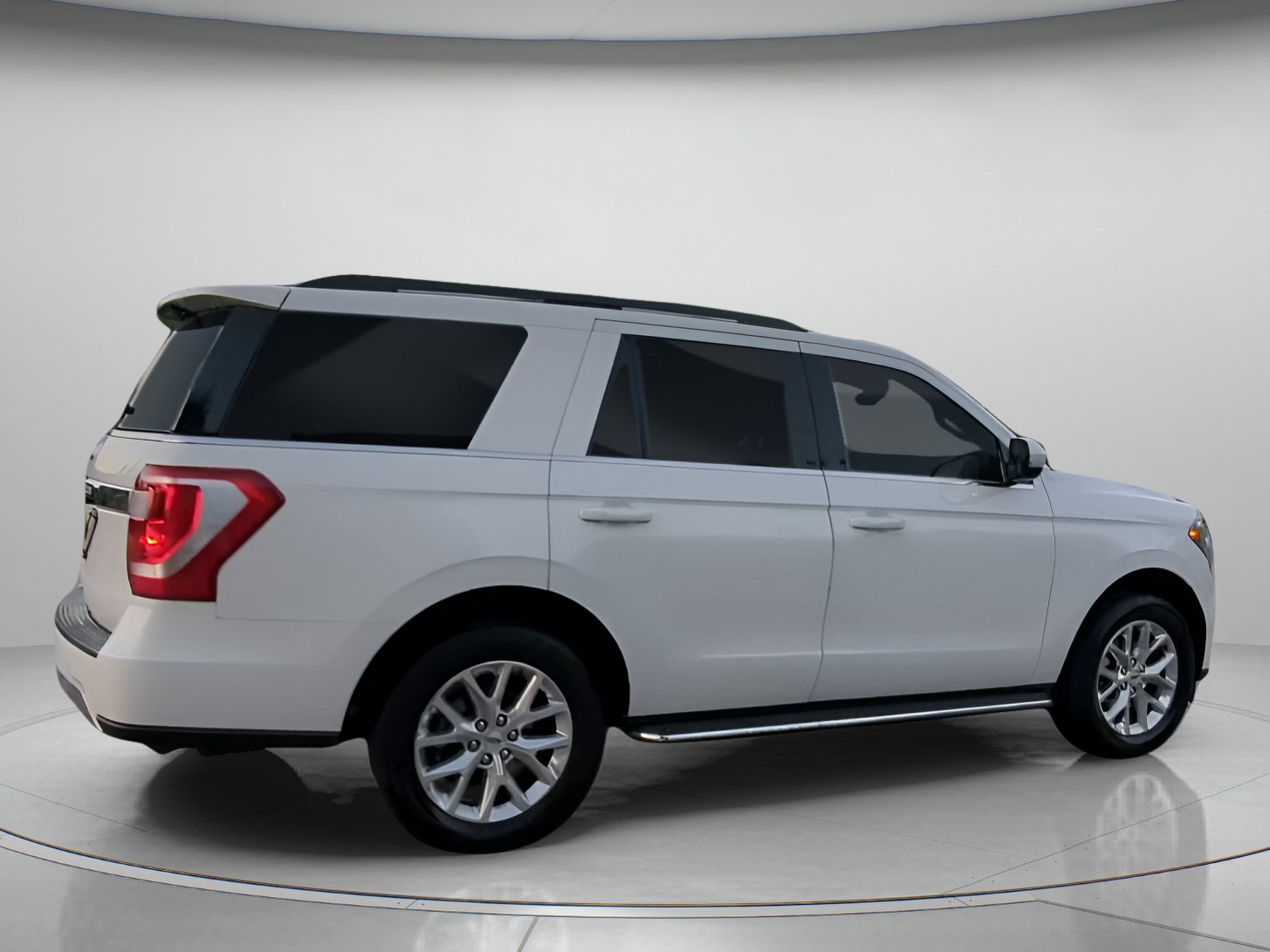 Certified 2021 Ford Expedition XLT RWD image 30