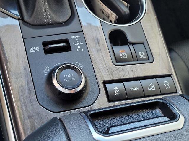 Used 2022 Toyota Highlander Platinum image 17