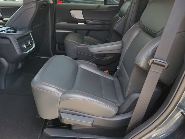 Certified 2025 Ford Expedition Active AWD/4WD image 8