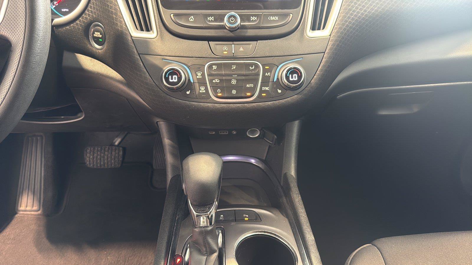 Used 2024 Chevrolet Malibu LT FWD image 30