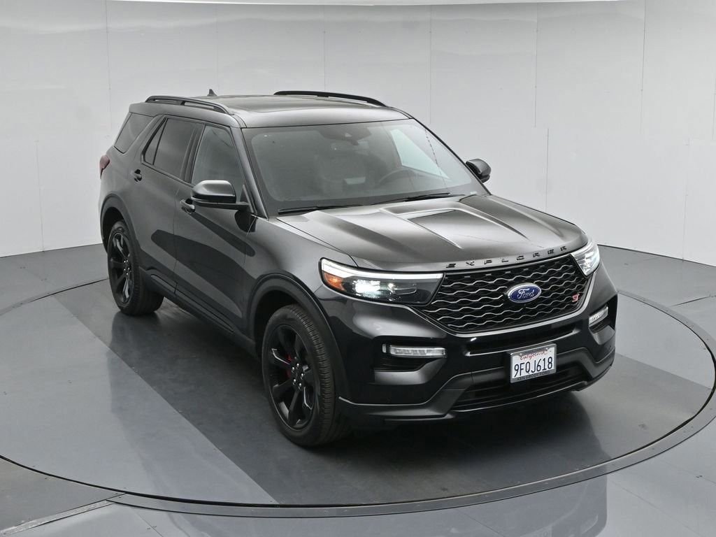 Certified 2023 Ford Explorer ST w/ Equipment Group 401A AWD/4WD image 4