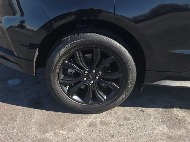 Certified 2024 Ford Edge SE w/ Black Appearance Package image 11