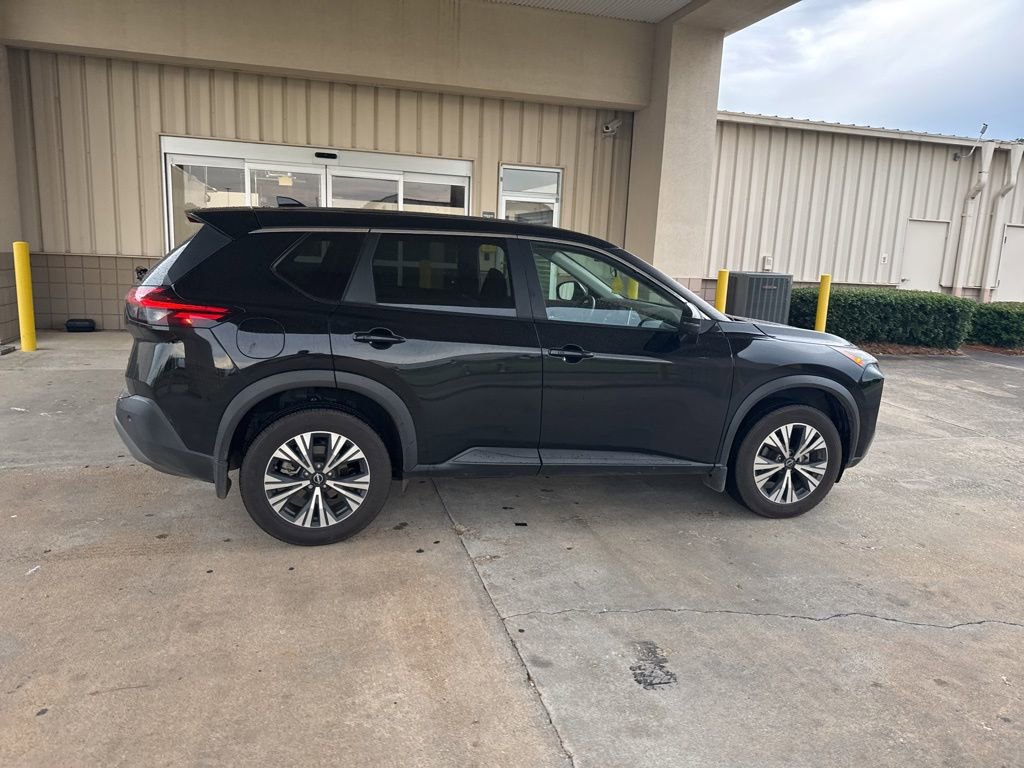Used 2022 Nissan Rogue SV FWD image 14