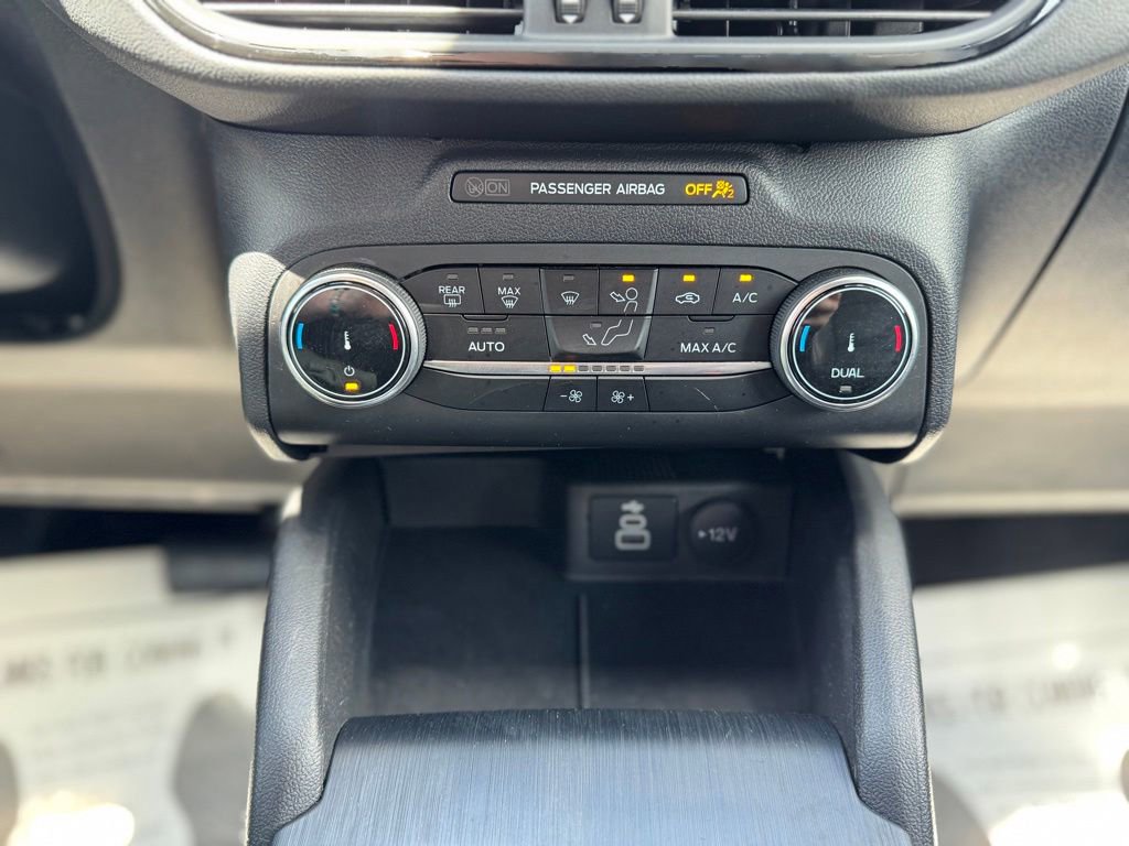 Certified 2025 Ford Escape ST-Line AWD/4WD image 24