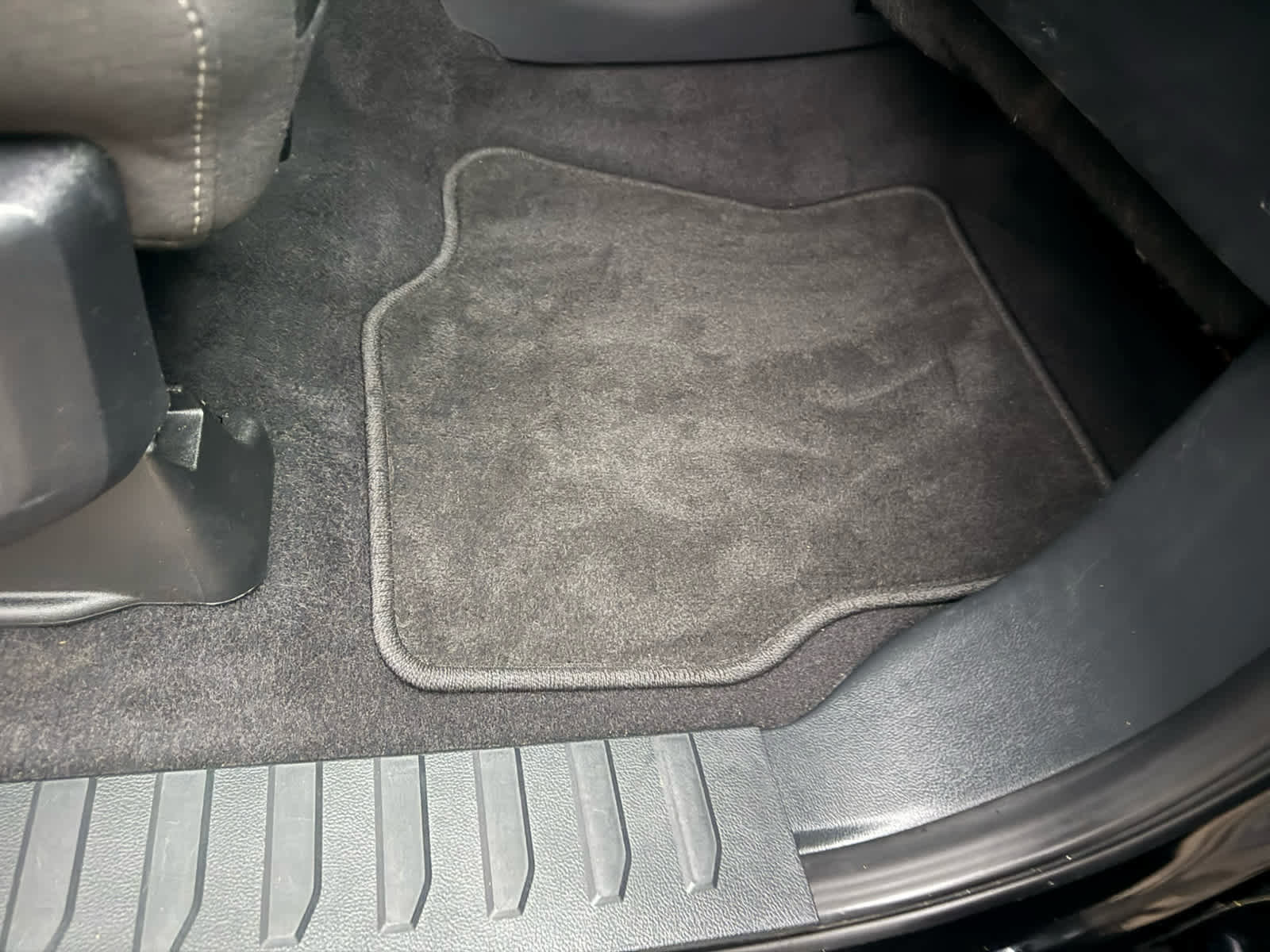 Certified 2023 Ford F150 XLT w/ Equipment Group 302A High image 16