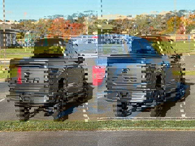 Certified 2022 Ford F150 XLT w/ XLT Black Appearance Package image 5