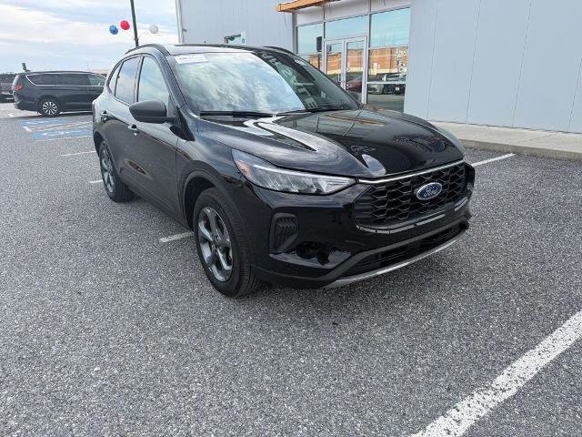 Certified 2025 Ford Escape ST-Line image 1