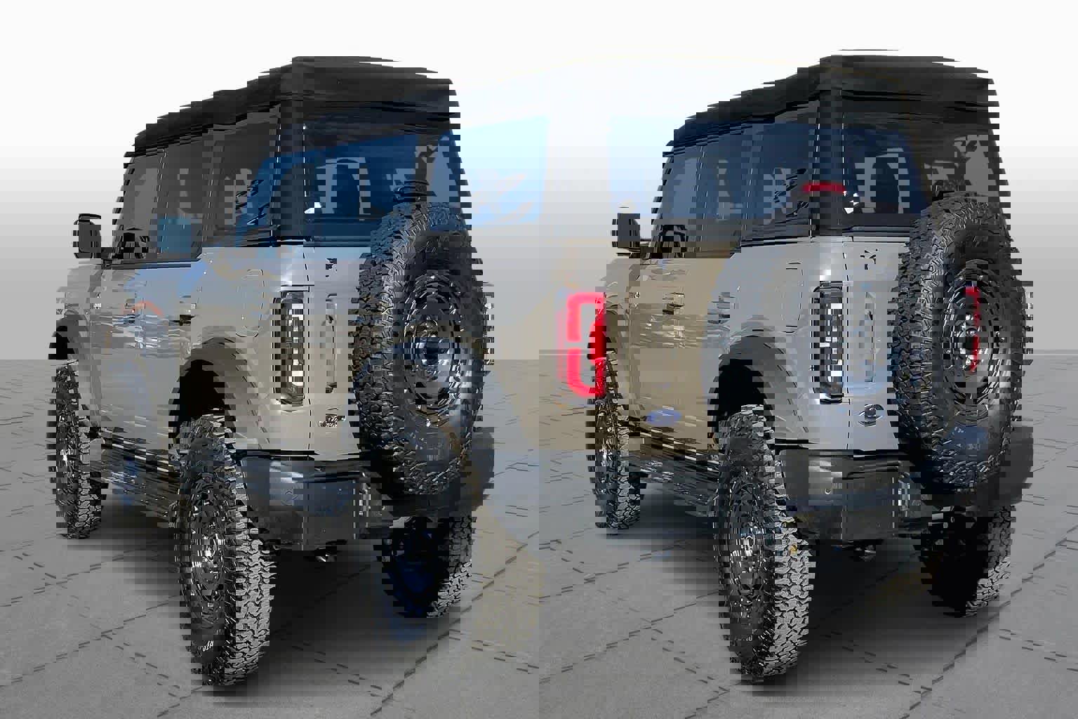 Certified 2025 Ford Bronco Outer Banks w/ Sasquatch Package image 4