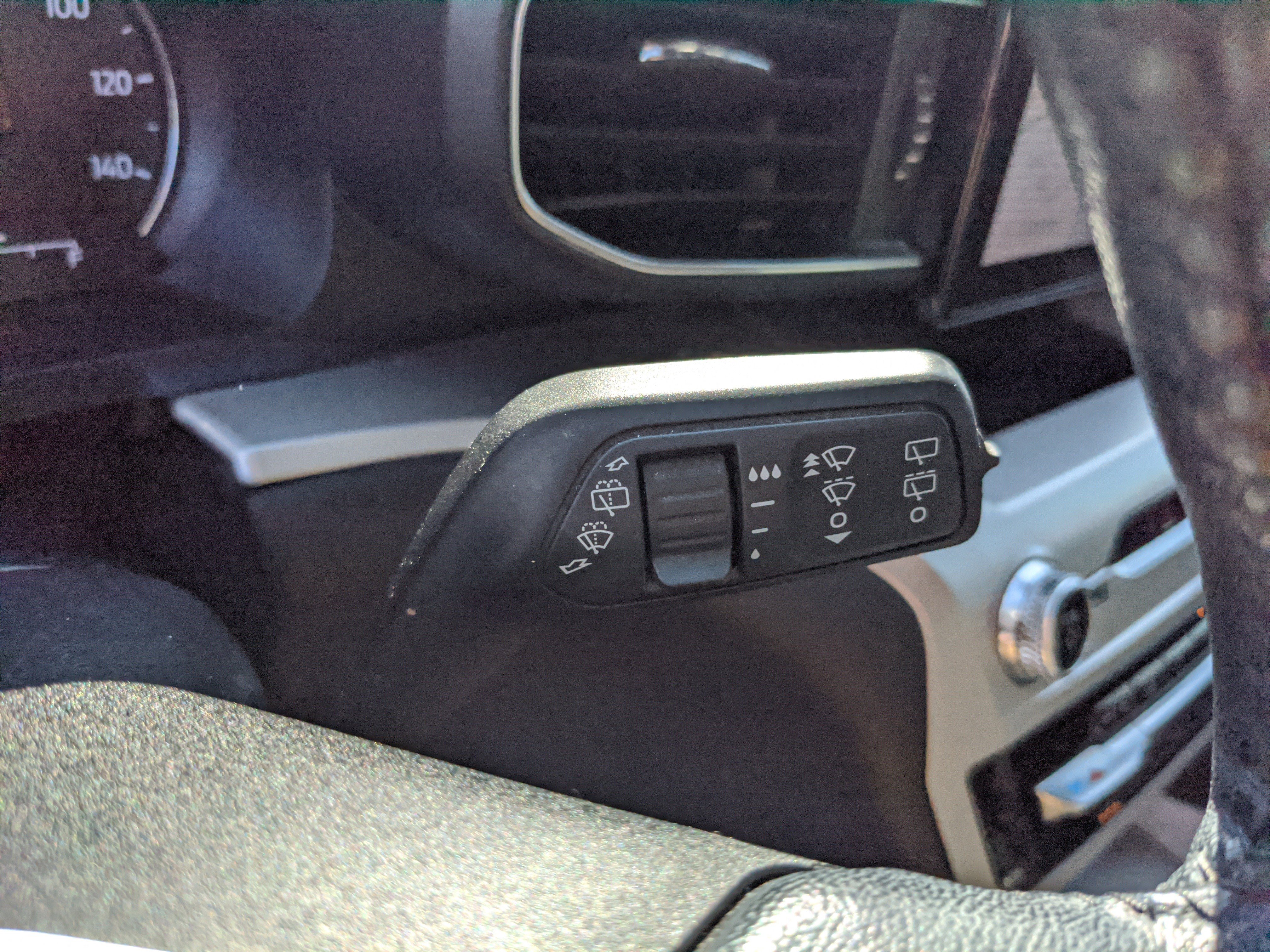 Certified 2022 Ford Explorer XLT w/ Equipment Group 202A image 34