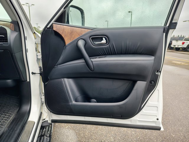 Used 2024 Nissan Armada SL w/ Captain's Chairs Package AWD/4WD image 14