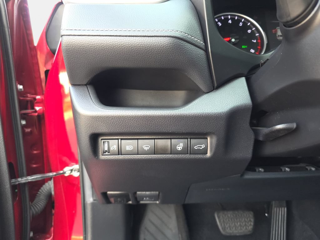Used 2021 Toyota RAV4 XLE Premium AWD/4WD image 24
