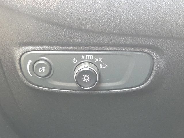 Used 2024 Chevrolet Equinox LT w/ Driver Convenience Package FWD image 29