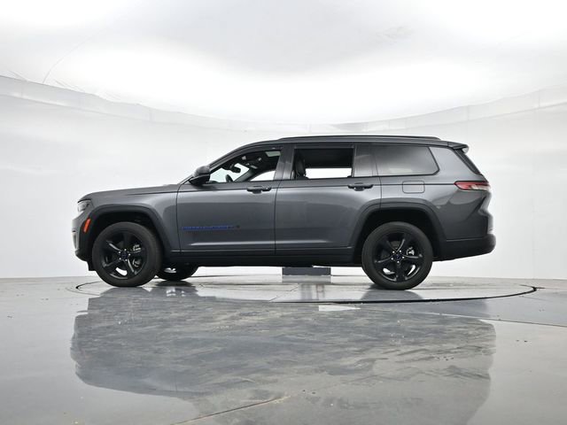 Used 2023 Jeep Grand Cherokee L Altitude AWD/4WD image 40