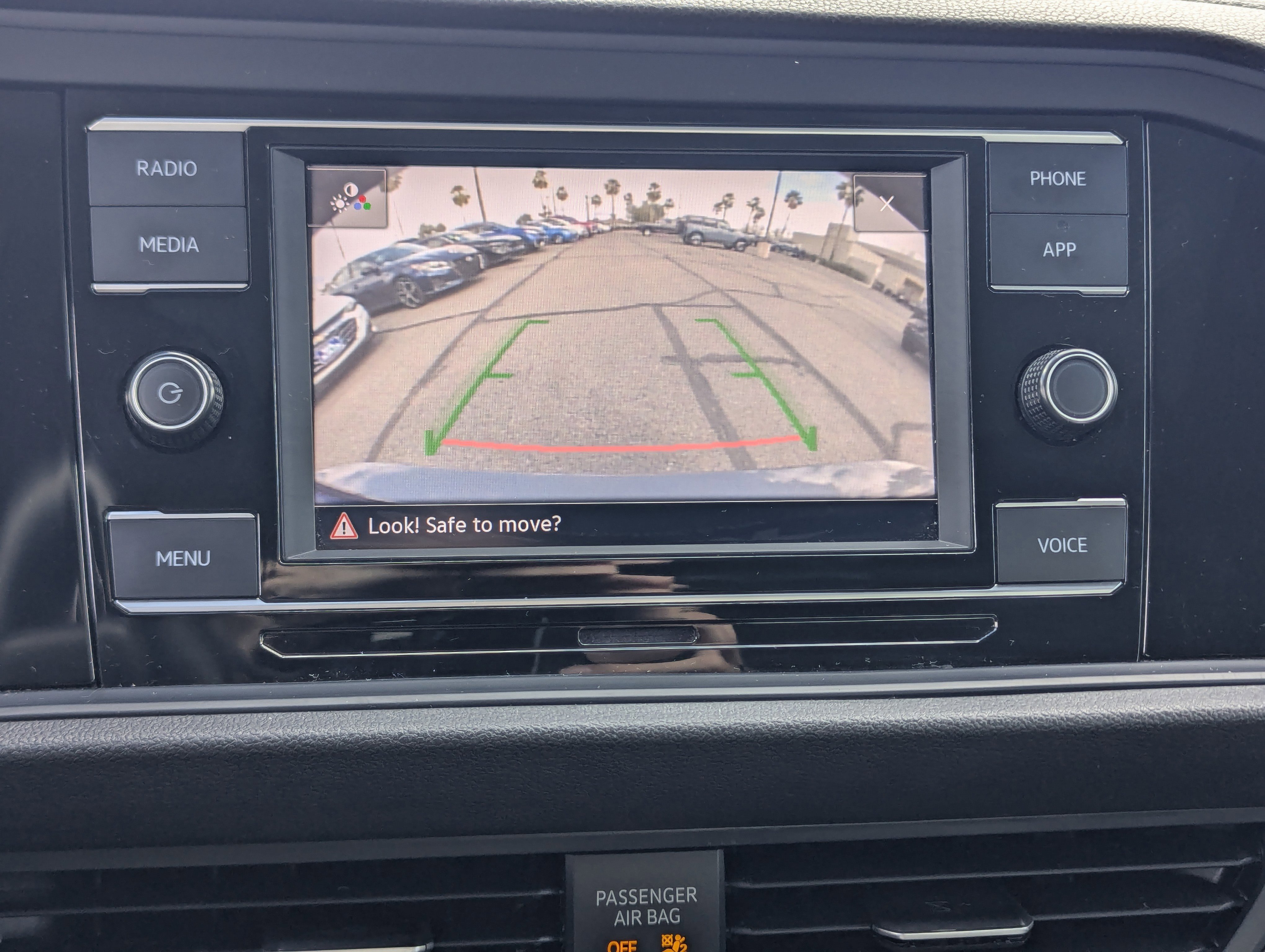 Used 2024 Volkswagen Jetta SE image 11