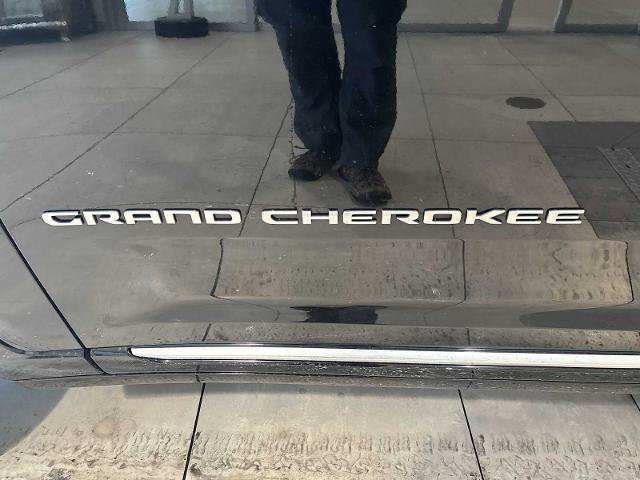 Used 2021 Jeep Grand Cherokee L Summit w/ Luxury Tech Group V image 31