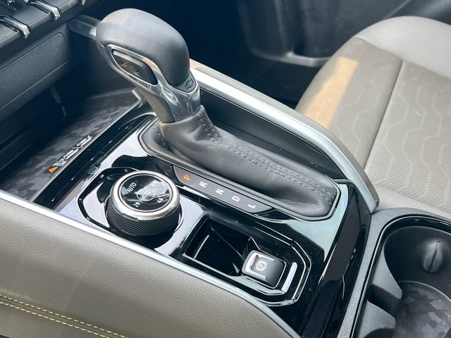 Used 2026 Chevrolet Colorado ZR2 w/ Technology Package AWD/4WD image 30