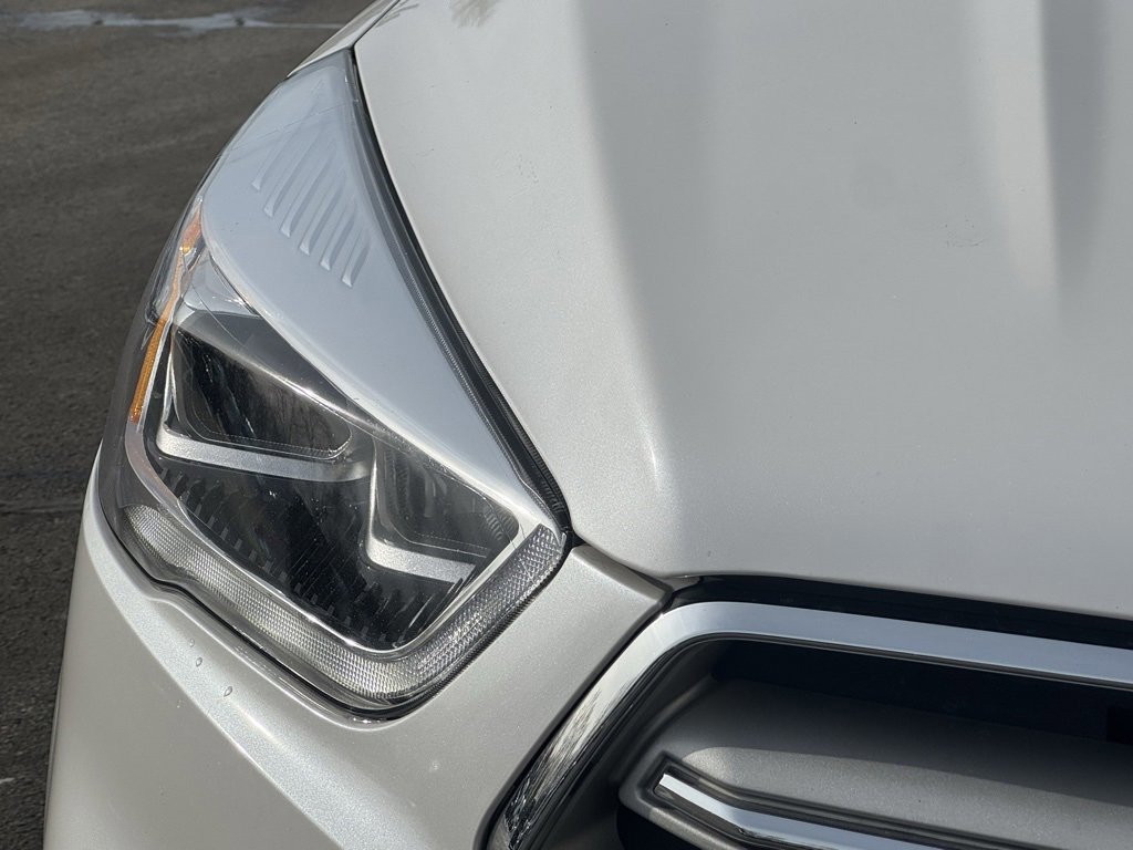 Certified 2019 Ford Escape Titanium image 10