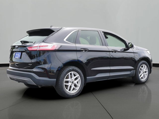 Certified 2023 Ford Edge SEL w/ Convenience Package AWD/4WD image 3