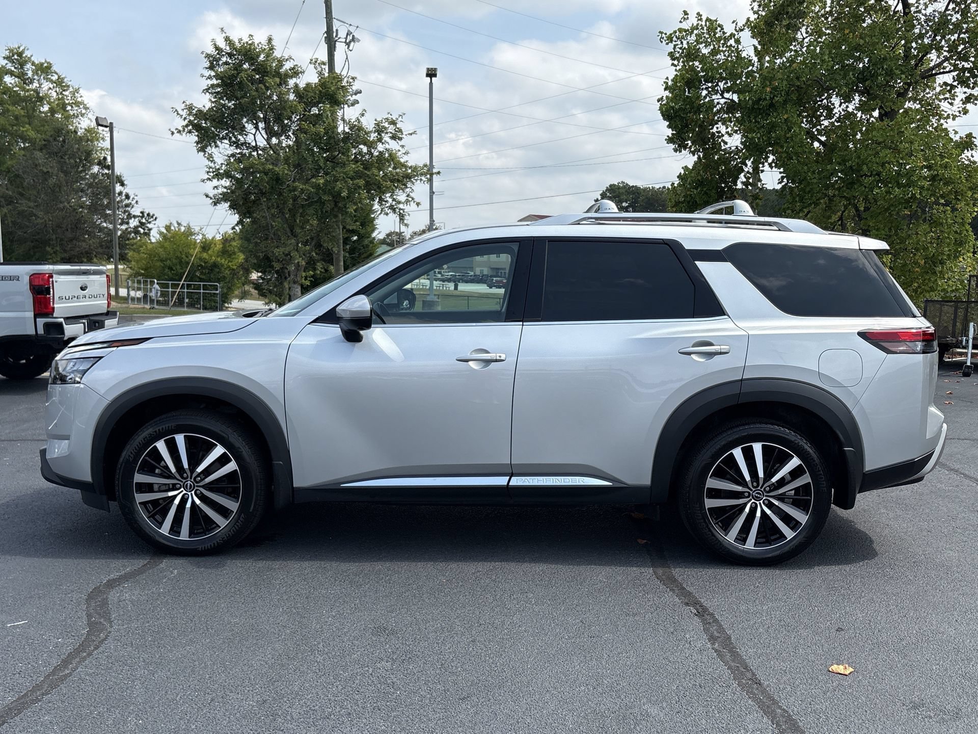 Used 2025 Nissan Pathfinder Platinum w/ Cargo Package AWD/4WD image 21