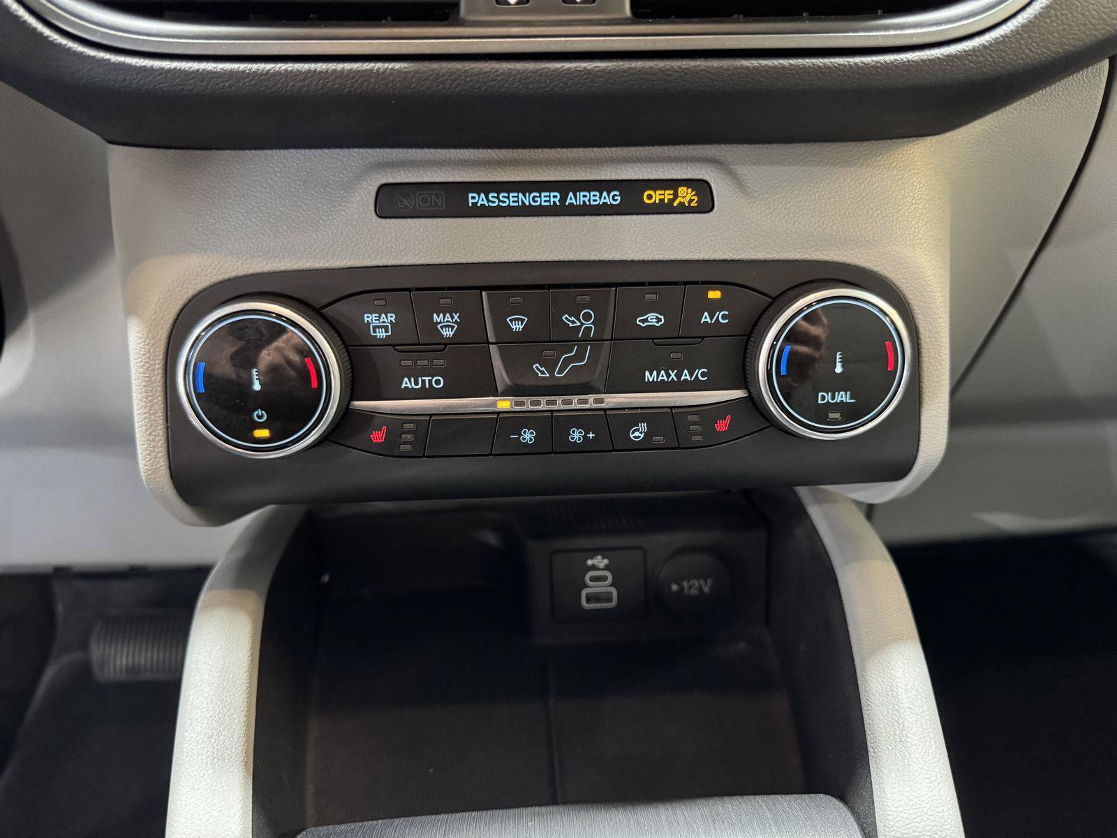 Certified 2025 Ford Escape Active w/ Cold Weather Package FWD image 32
