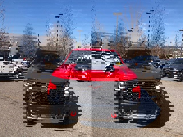 Used 2025 Chevrolet Silverado 1500 ZR2 w/ Technology Package image 5