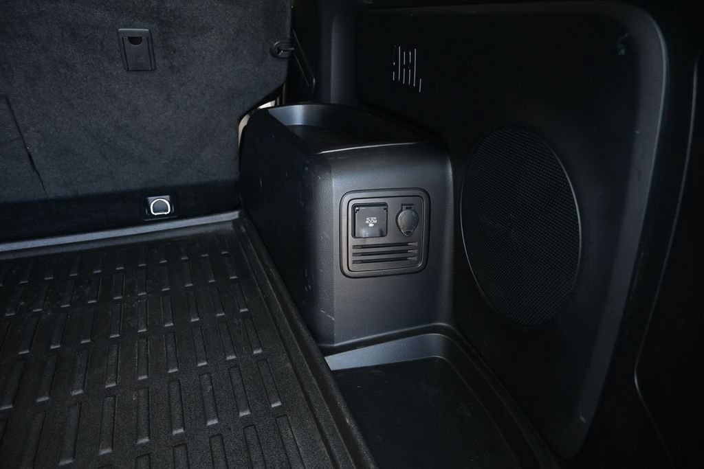 Used 2021 Toyota 4Runner Limited AWD/4WD image 13
