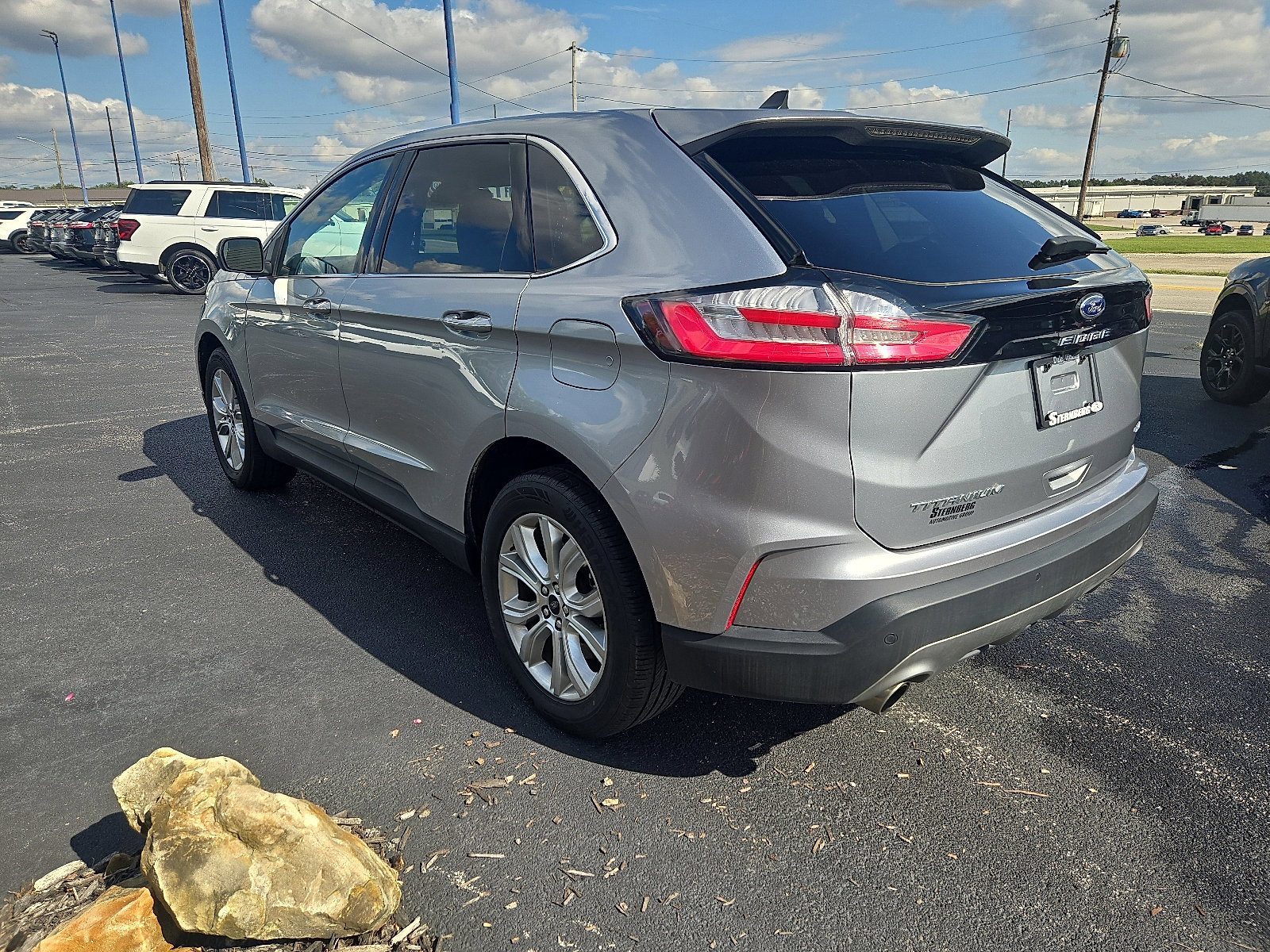 Certified 2024 Ford Edge Titanium image 3