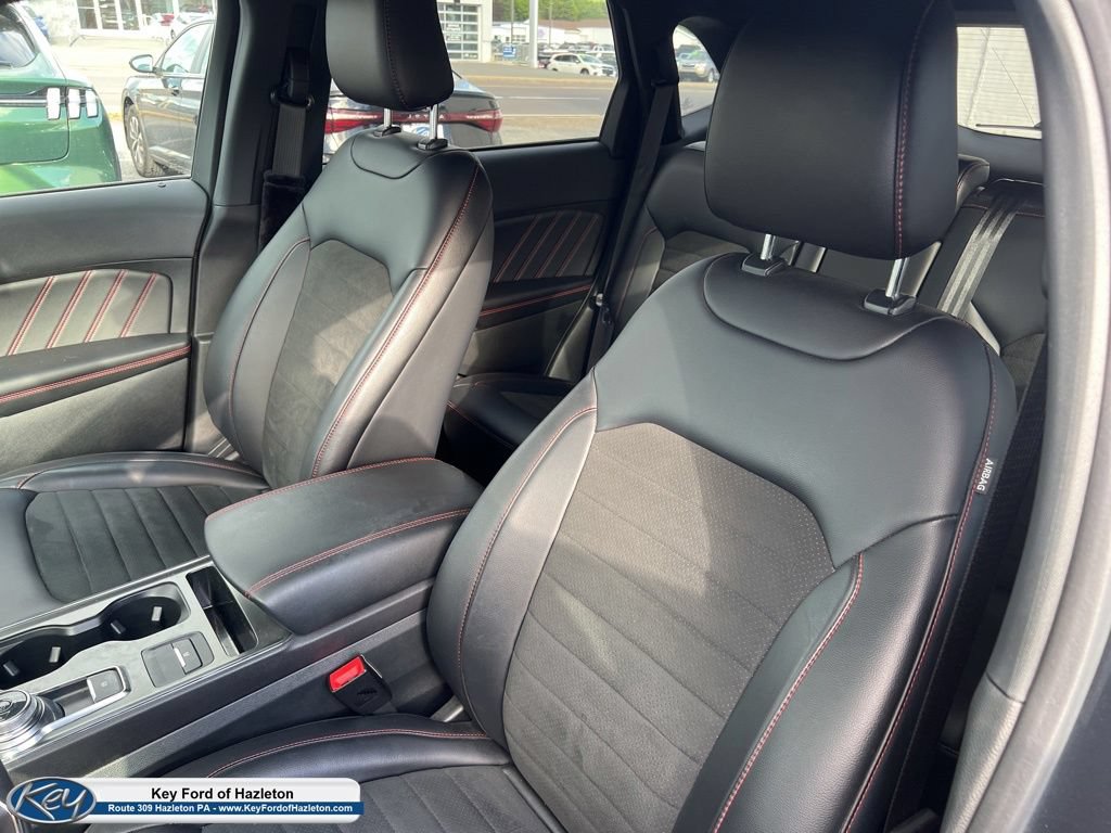 Certified 2022 Ford Edge ST-Line w/ Class II Trailer Tow Package AWD/4WD image 16