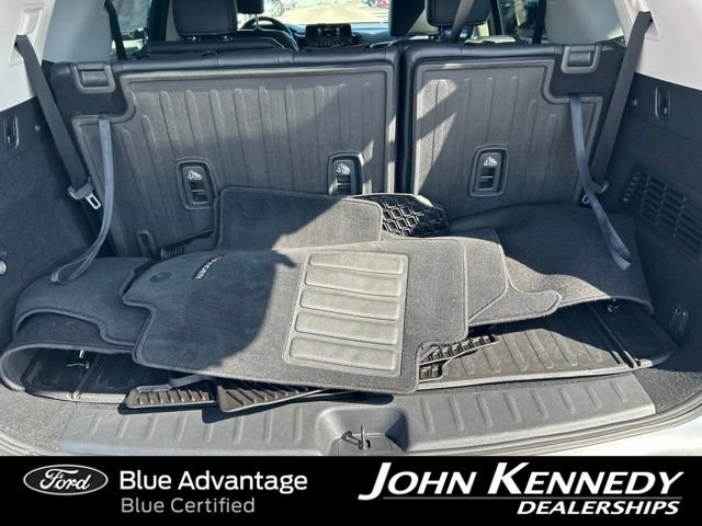 Used 2022 Nissan Pathfinder Platinum w/ Cargo Package AWD/4WD image 14