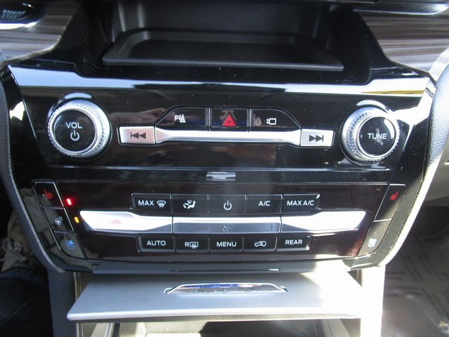 Certified 2022 Ford Explorer Limited w/ Equipment Group 301A image 44