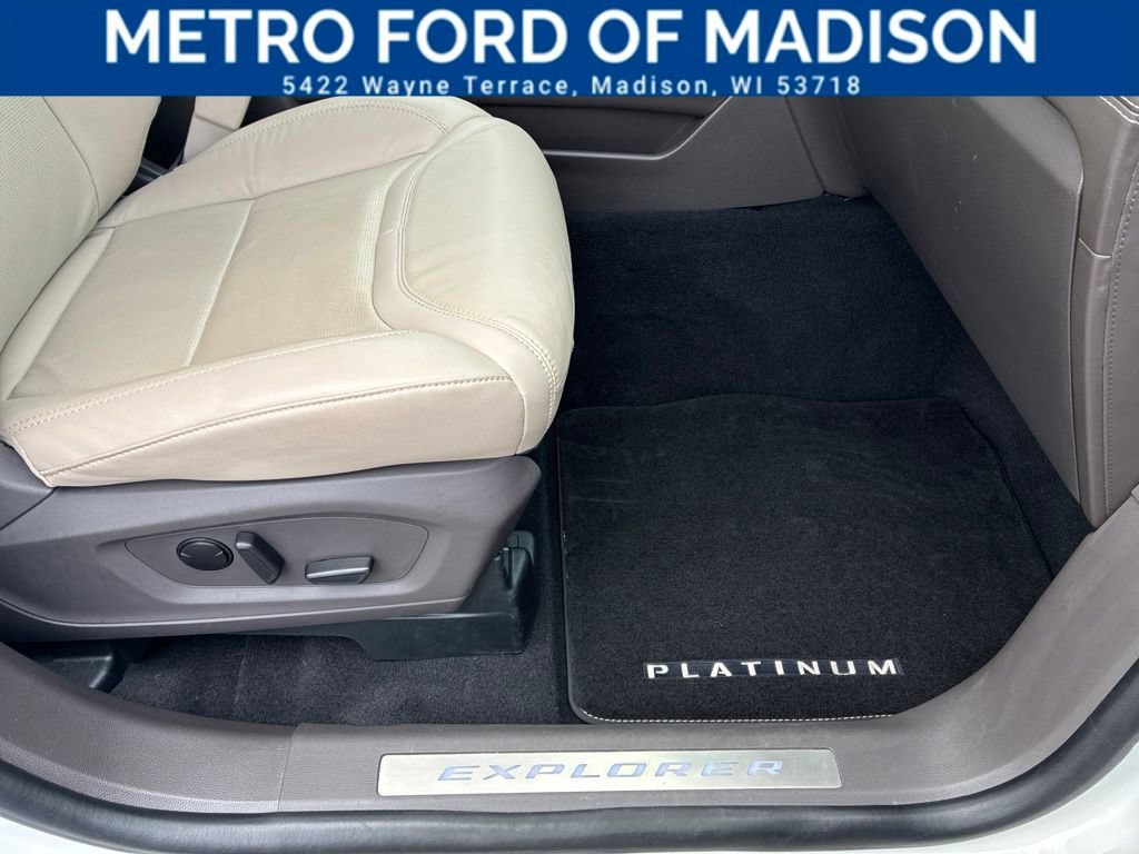Certified 2023 Ford Explorer Platinum w/ Technology Package AWD/4WD image 54