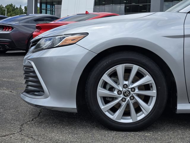 Used 2021 Toyota Camry LE FWD image 9