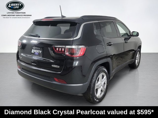 Used 2023 Jeep Compass Latitude w/ Convenience Group AWD/4WD image 3