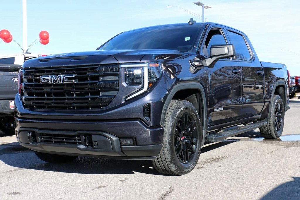 Used 2024 GMC Sierra 1500 Elevation image 1