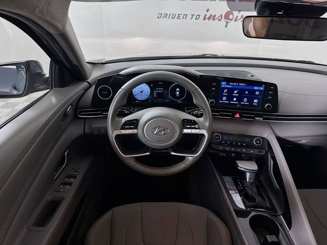 Used 2022 Hyundai Elantra SEL w/ Convenience + Premium Package image 27