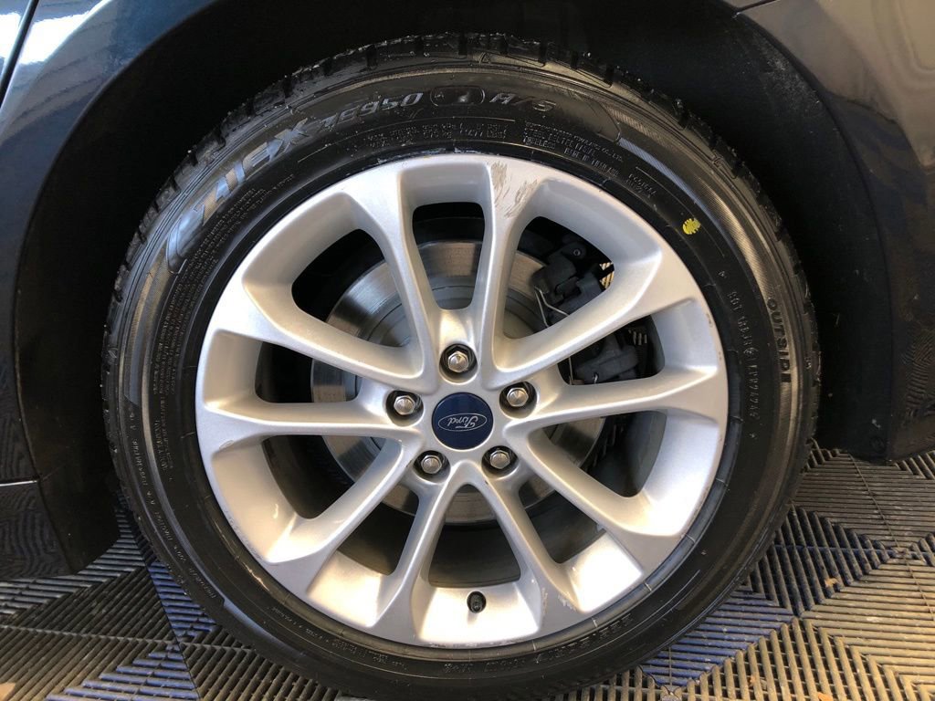 Certified 2020 Ford Fusion SE image 27