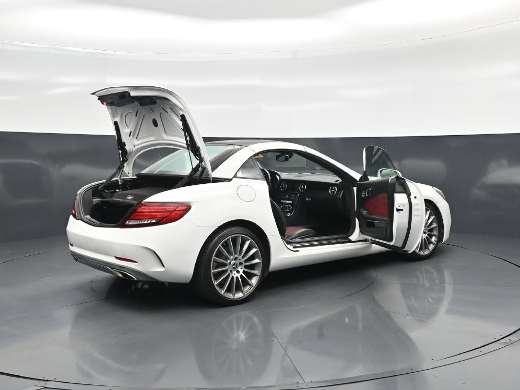 Used 2017 Mercedes-Benz SLC 300 image 5