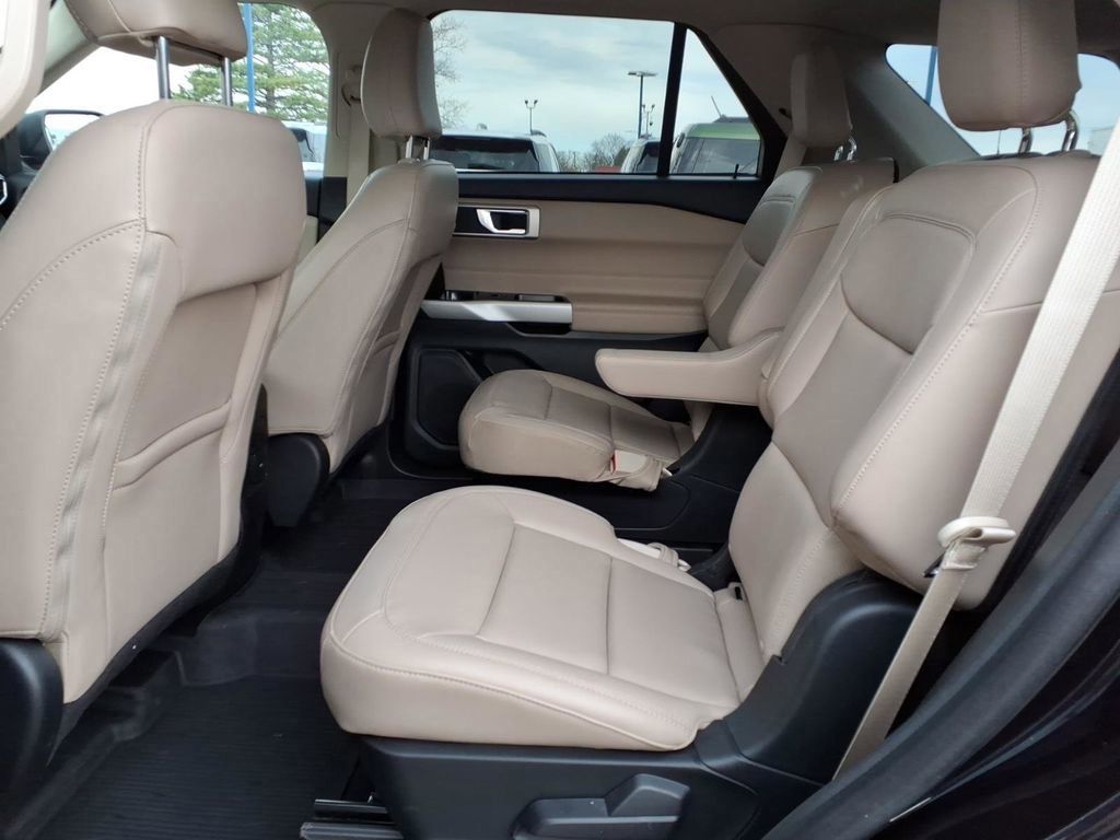 Certified 2023 Ford Explorer XLT w/ Equipment Group 202A image 12
