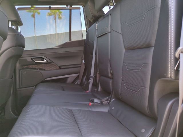 Used 2024 Lexus GX 550 w/ Accessory Package (31) image 15