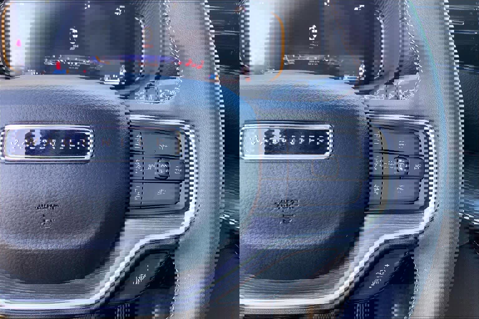 Used 2023 Jeep Wagoneer L Series II w/ Premium Group I image 25