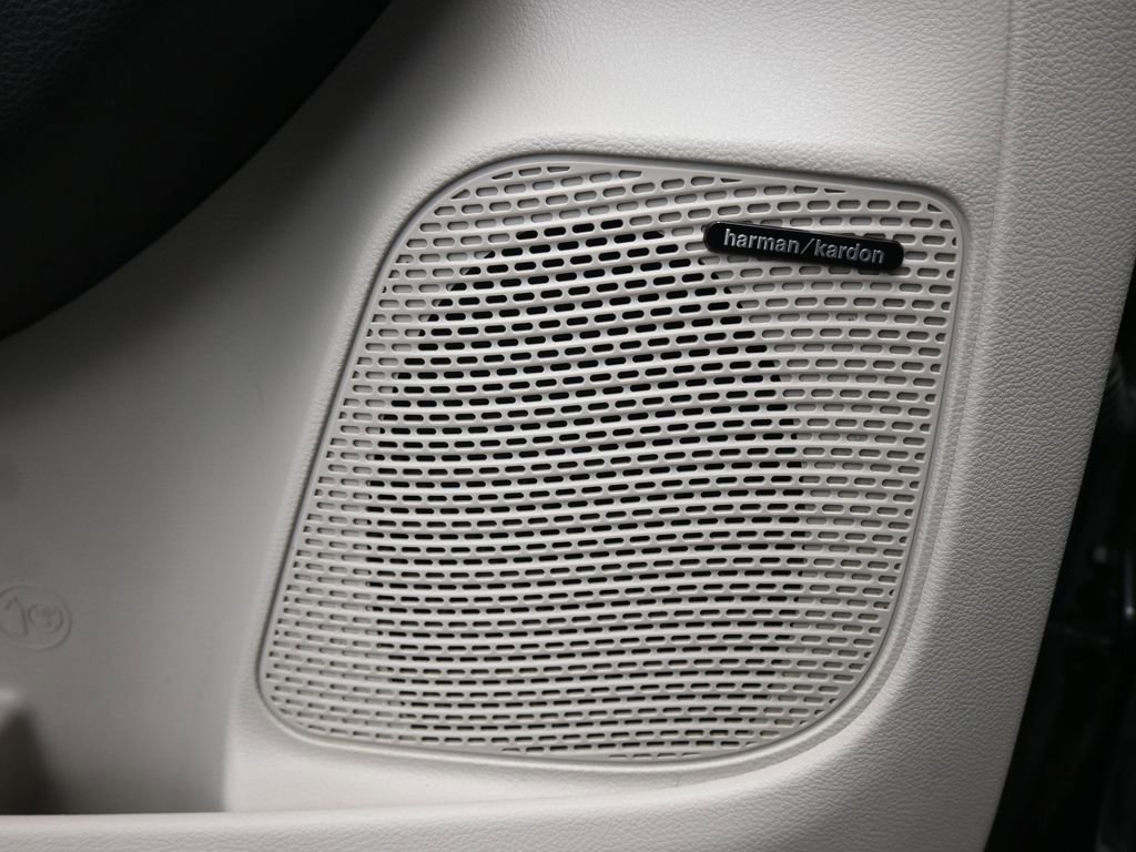 Used 2018 Chrysler Pacifica Limited w/ Advanced Safetytec Group image 45