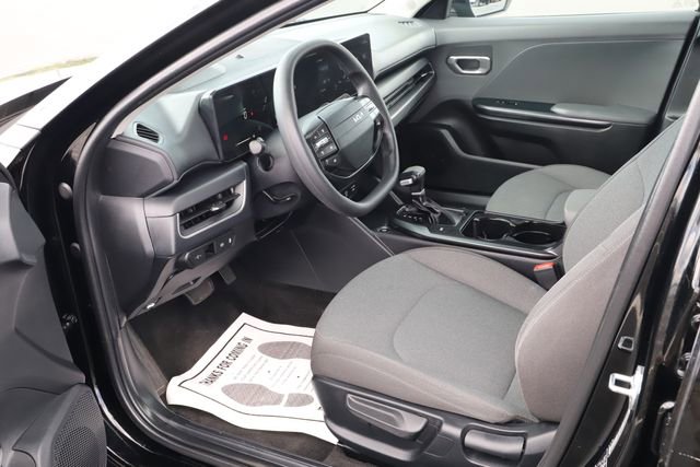 Used 2025 Kia K4 FWD image 11
