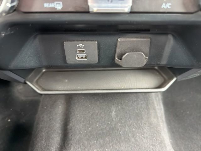 Certified 2025 Ford F150 XLT w/ Equipment Group 301A Standard image 29