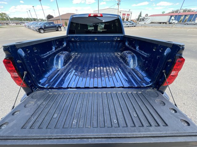 Used 2017 Chevrolet Silverado 1500 LT w/ All Star Edition AWD/4WD image 22