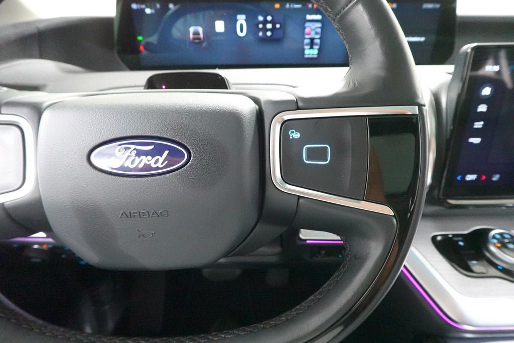 Certified 2025 Ford Expedition Platinum AWD/4WD image 16