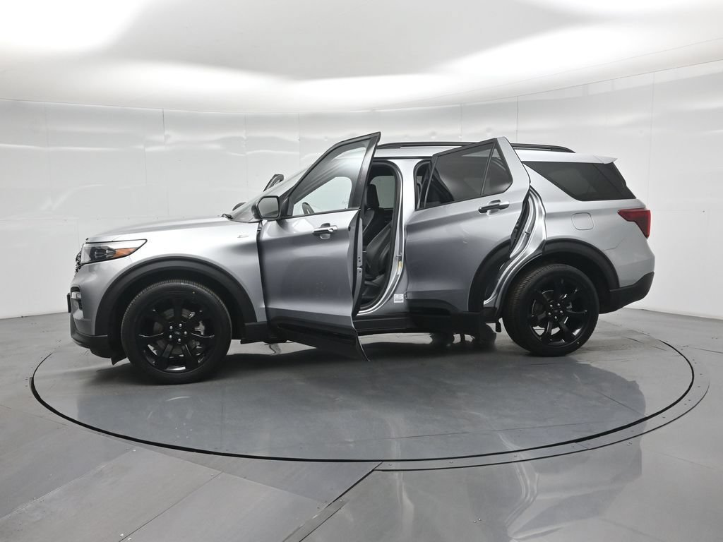 Certified 2023 Ford Explorer ST-Line w/ Class IV Trailer Tow Package RWD image 33