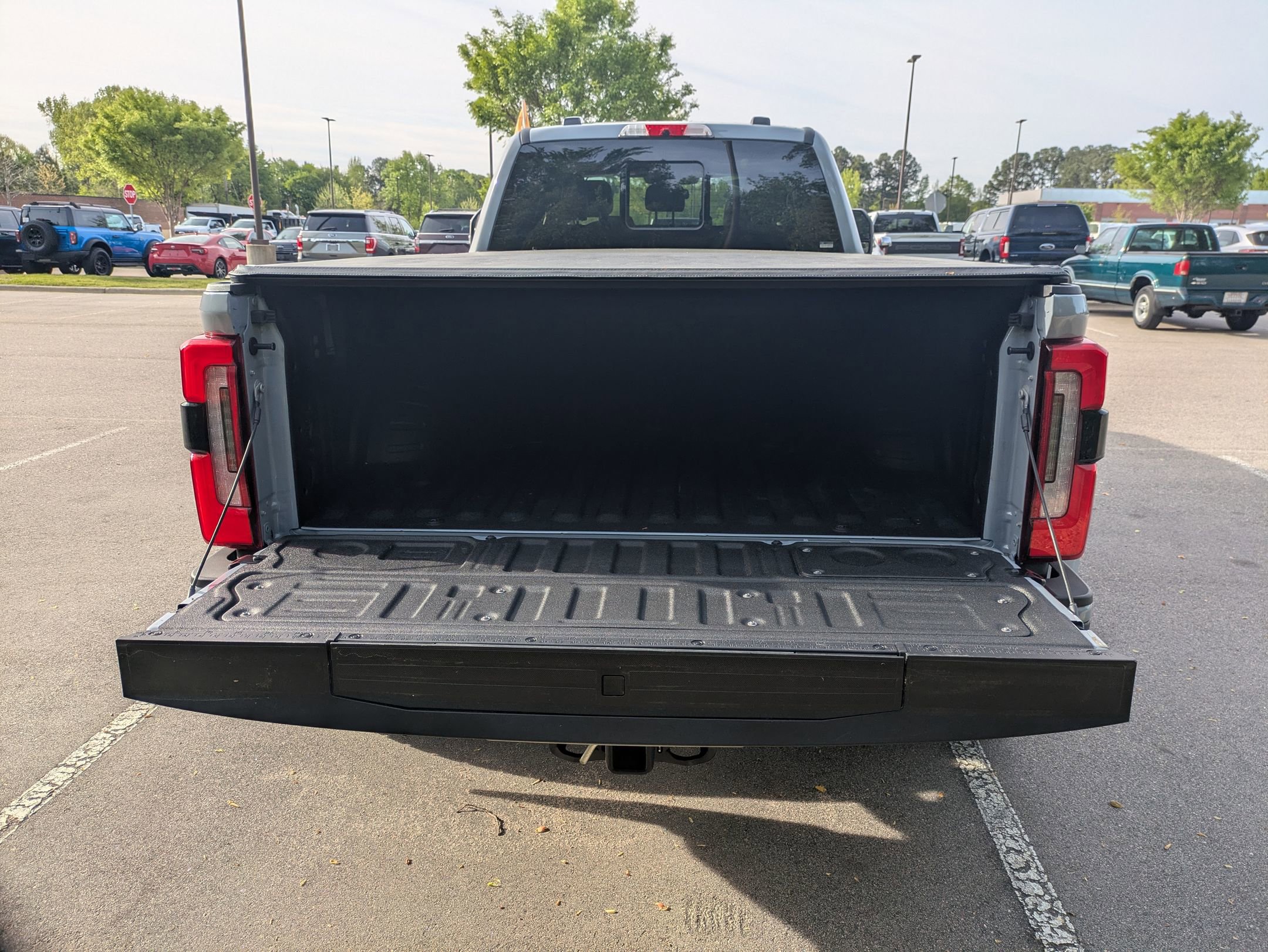 Certified 2025 Ford F450 Platinum w/ Platinum Plus Package AWD/4WD image 36