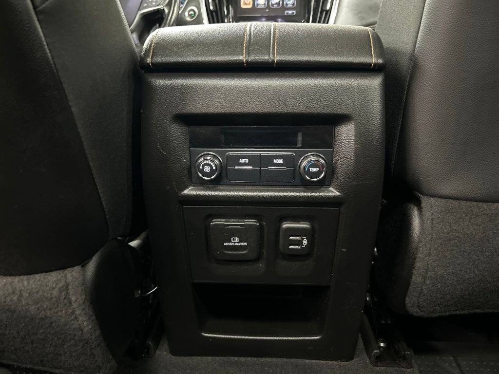 Used 2019 Chevrolet Traverse RS w/ LPO, Floor Liner Package AWD/4WD image 29