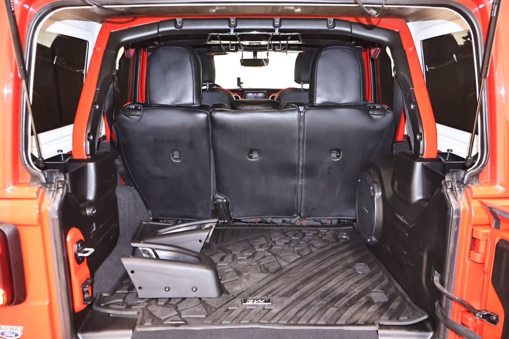 Used 2022 Jeep Wrangler Unlimited Rubicon w/ Xtreme Recon 35" Tire Package AWD/4WD image 33