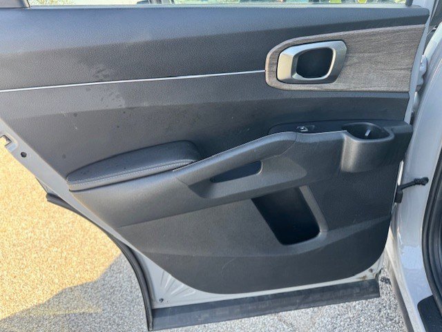 Used 2022 Kia Sorento S w/ Panoramic Sunroof Package AWD/4WD image 28